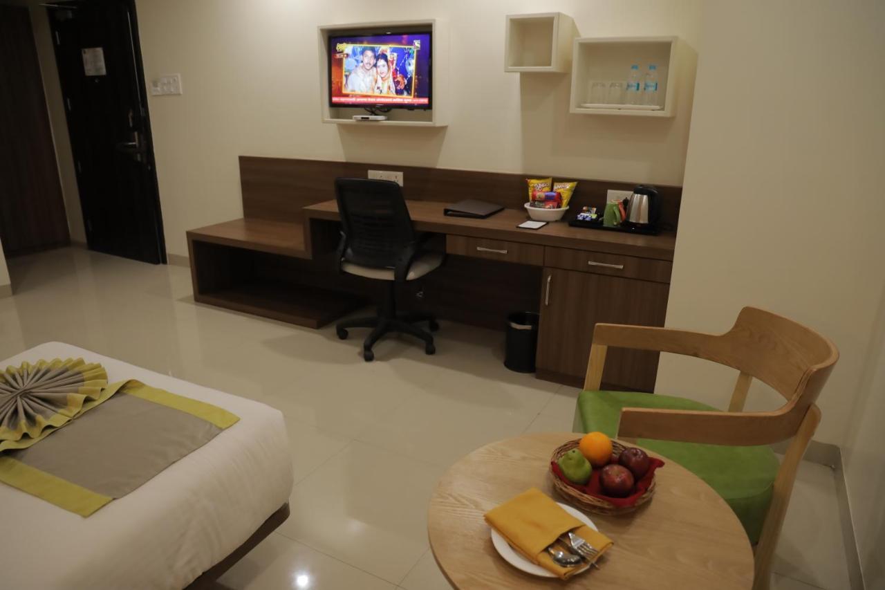 Aishwarya Regency Hotel Talegaon Dabhade Exterior photo